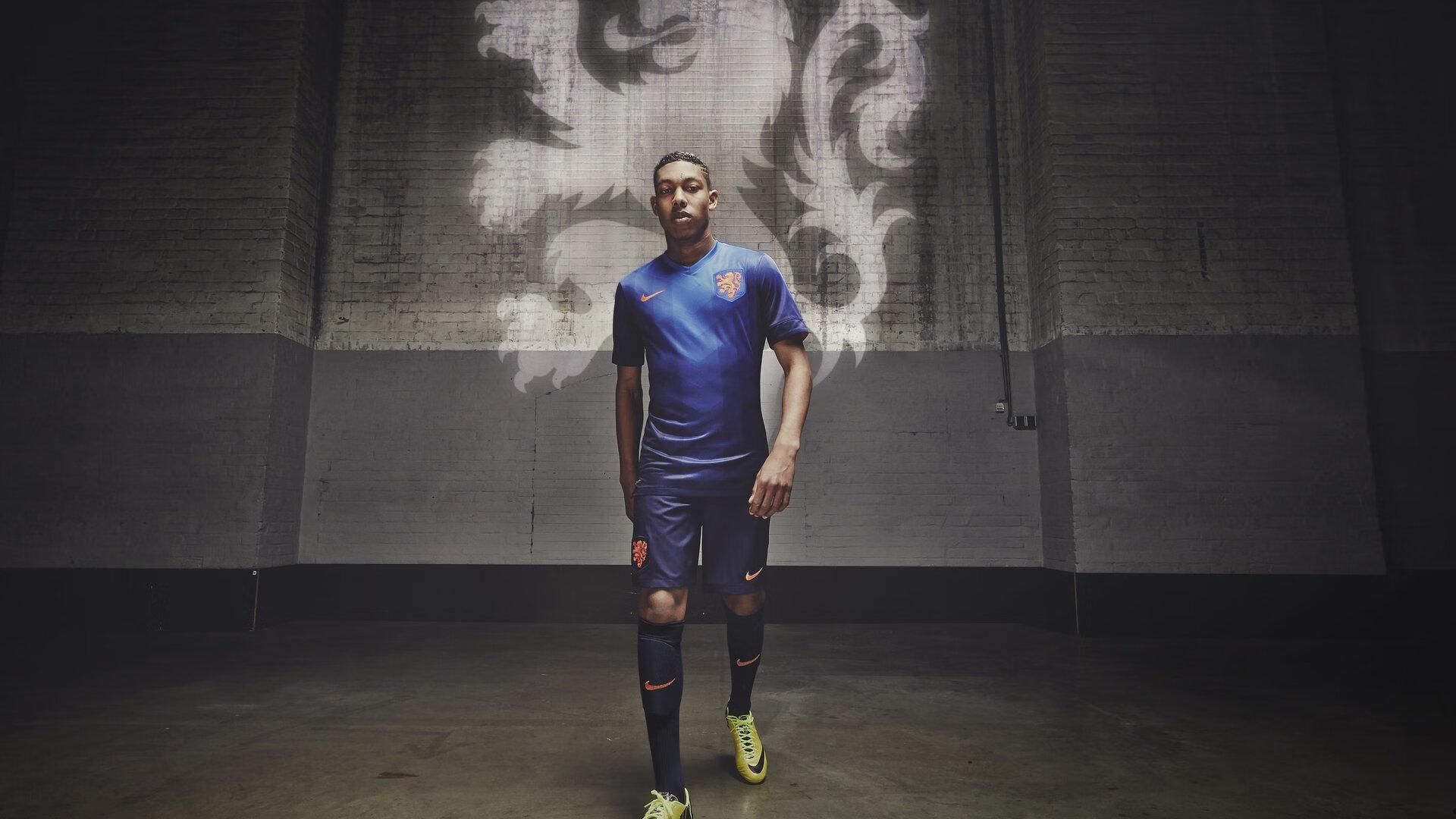 世界杯激战正酣，豪门对决引爆全球热潮，新星闪耀改写足坛格局