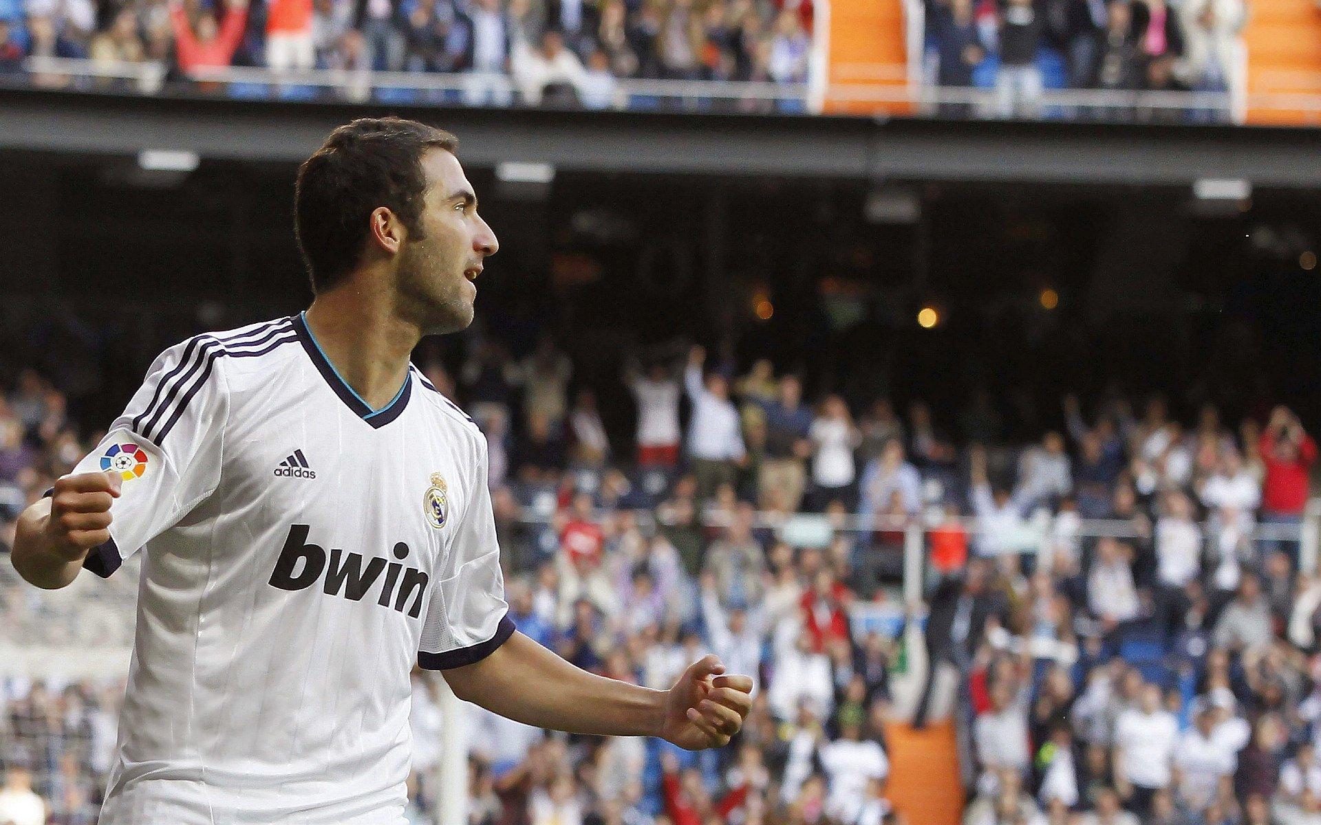 阿邦拉霍争议言论,利物浦应弃用萨拉赫,阵容轮换势在必行?